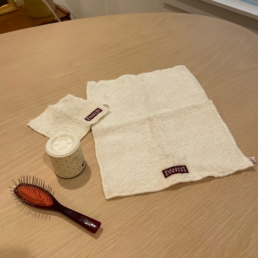 Vintage American Girl Doll Care Kit - Brush, wash cloth, towel, cleansing powder